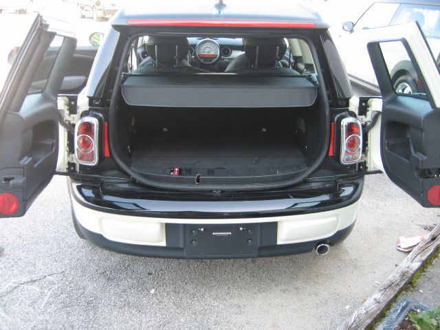 Mini Cooper Clubman 2011 photo 3