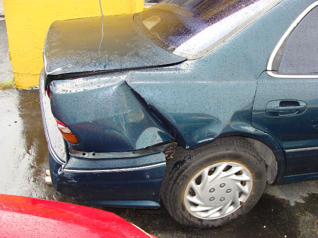 Mitsubishi Diamante 1993 photo 3