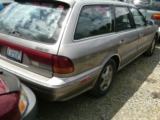 Mitsubishi Diamante 1993 photo 1