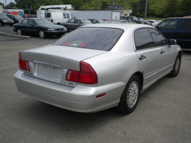 Mitsubishi Diamante 1998 photo 2