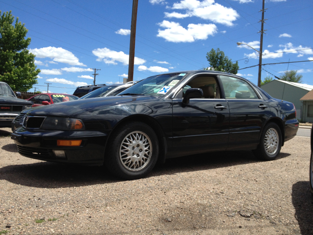 Mitsubishi Diamante Base Sedan