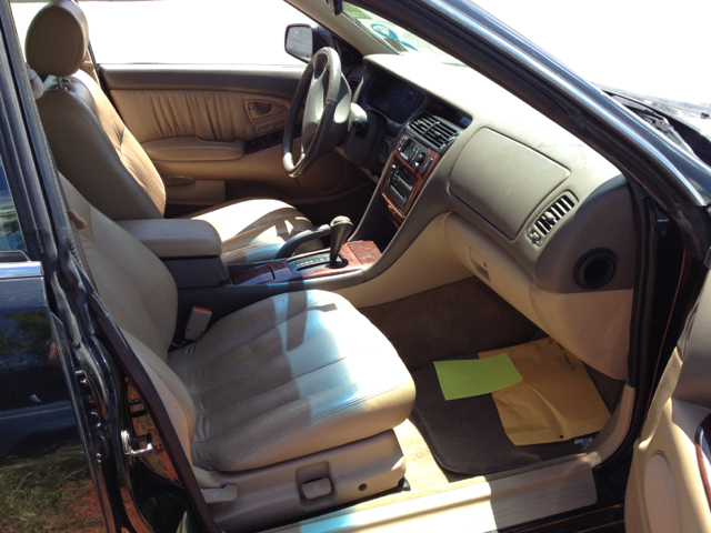 Mitsubishi Diamante 1999 photo 1