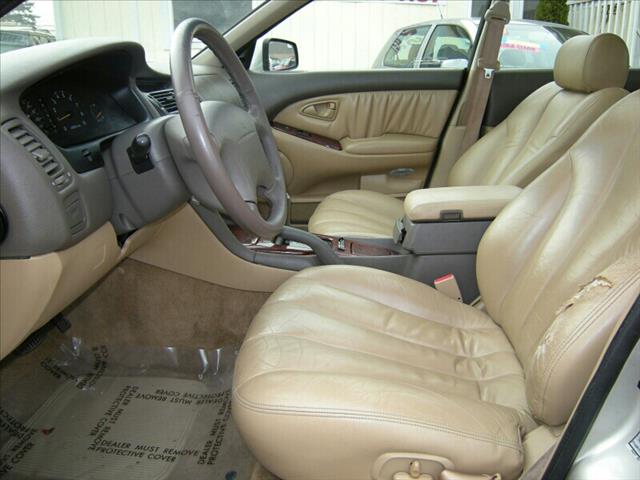 Mitsubishi Diamante 1999 photo 1