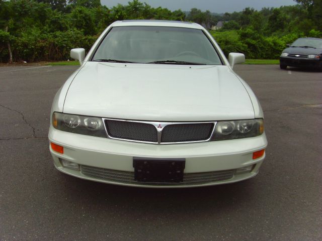 Mitsubishi Diamante 2001 photo 2