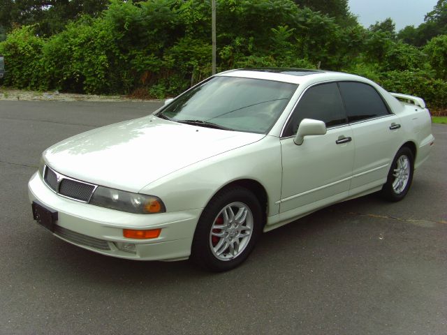 Mitsubishi Diamante 2001 photo 3