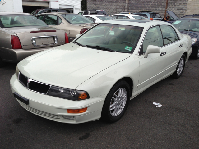Mitsubishi Diamante 2001 photo 2
