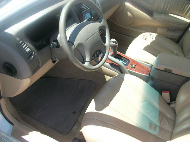 Mitsubishi Diamante 2001 photo 1