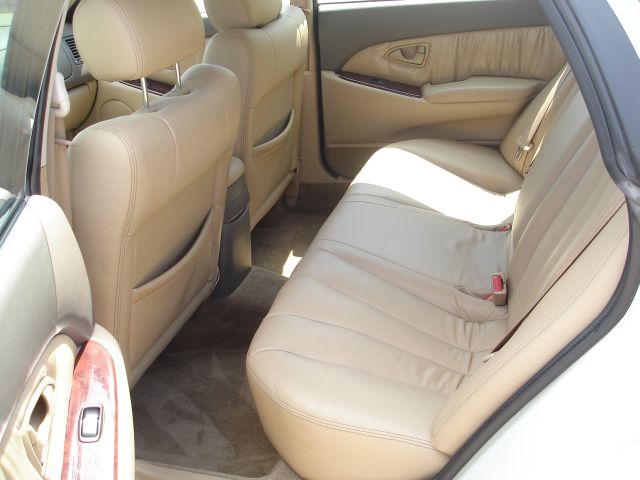 Mitsubishi Diamante 2002 photo 2