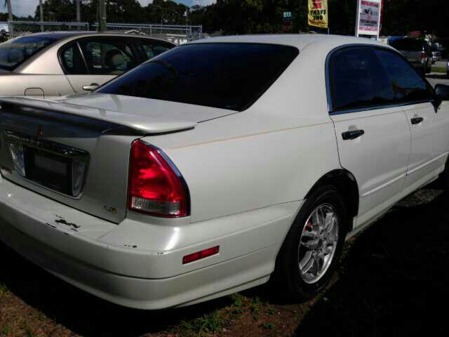 Mitsubishi Diamante 2002 photo 1