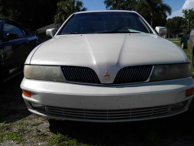 Mitsubishi Diamante 2002 photo 2