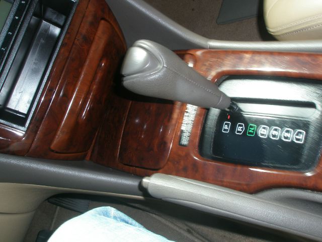 Mitsubishi Diamante 2002 photo 11