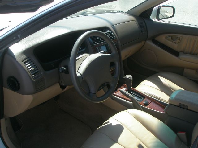 Mitsubishi Diamante 2002 photo 16
