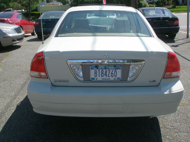 Mitsubishi Diamante 2002 photo 23