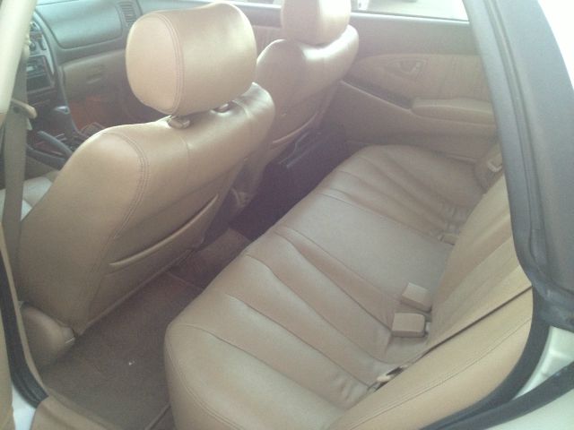 Mitsubishi Diamante 2003 photo 3