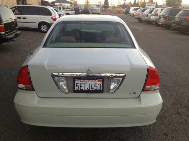 Mitsubishi Diamante 2003 photo 4
