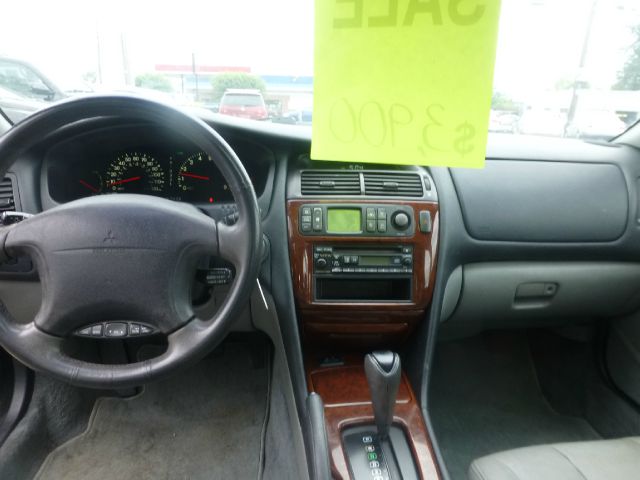 Mitsubishi Diamante 2003 photo 3