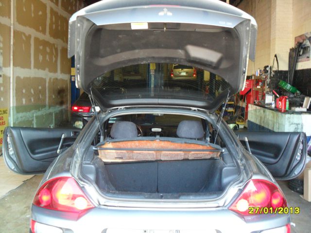 Mitsubishi Eclipse 2002 photo 3