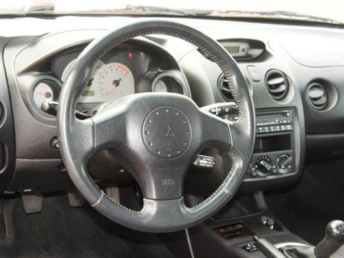 Mitsubishi Eclipse 2002 photo 2