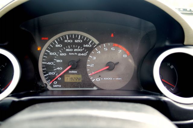 Mitsubishi Eclipse 2003 photo 2