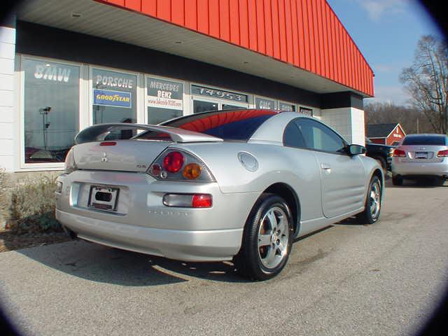 Mitsubishi Eclipse 2003 photo 2