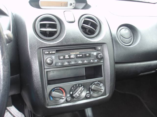 Mitsubishi Eclipse 2003 photo 4