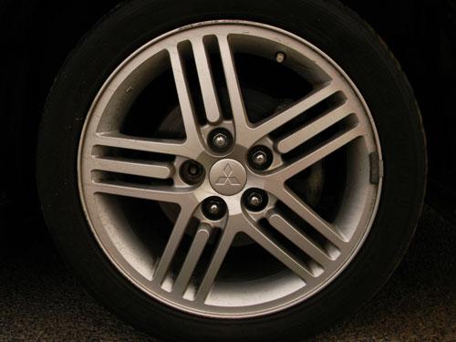 Mitsubishi Eclipse 2003 photo 2