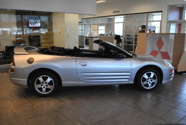 Mitsubishi Eclipse 2003 photo 2