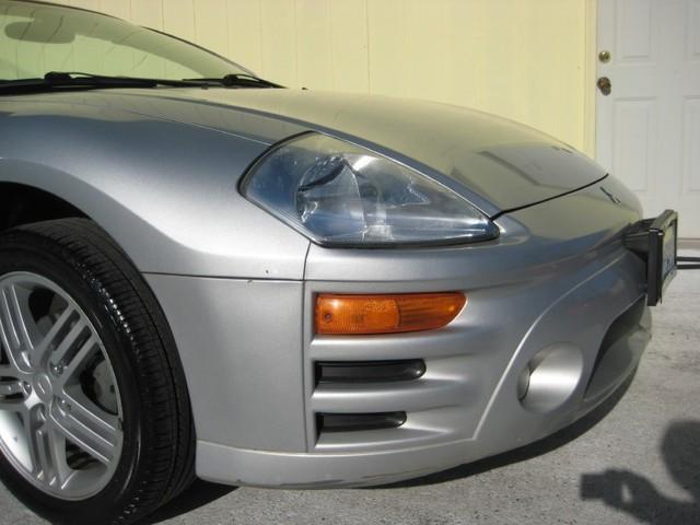 Mitsubishi Eclipse 2004 photo 4