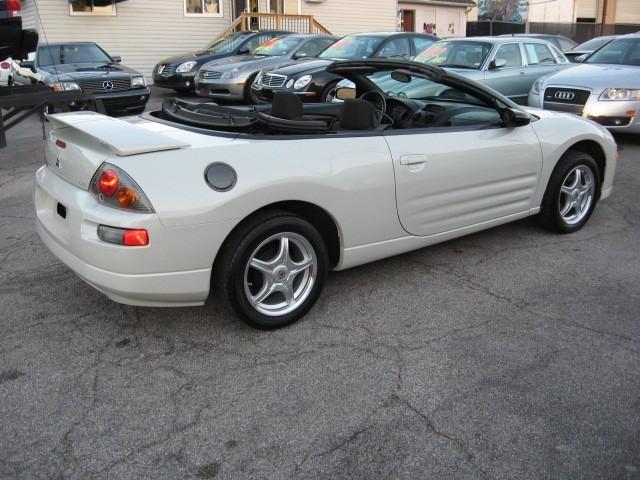 Mitsubishi Eclipse 2004 photo 2