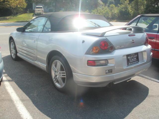 Mitsubishi Eclipse 2004 photo 2
