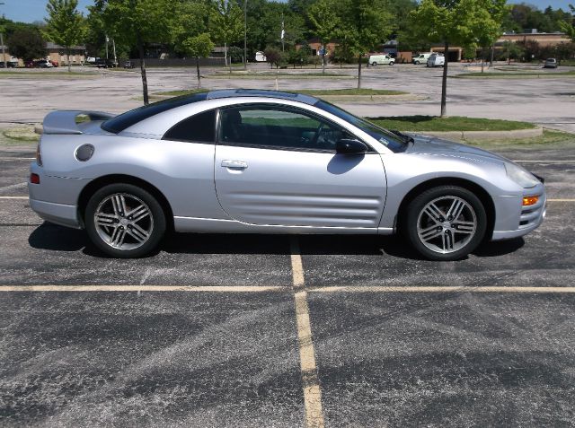 Mitsubishi Eclipse 2004 photo 2