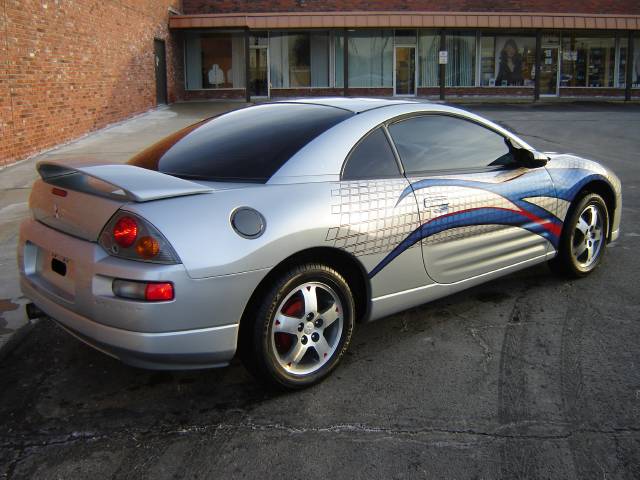 Mitsubishi Eclipse 2004 photo 2