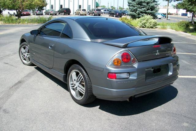 Mitsubishi Eclipse 2004 photo 2