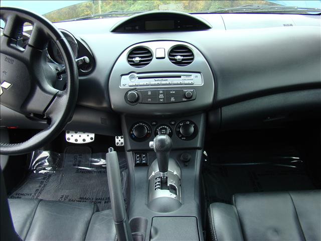 Mitsubishi Eclipse 2006 photo 4