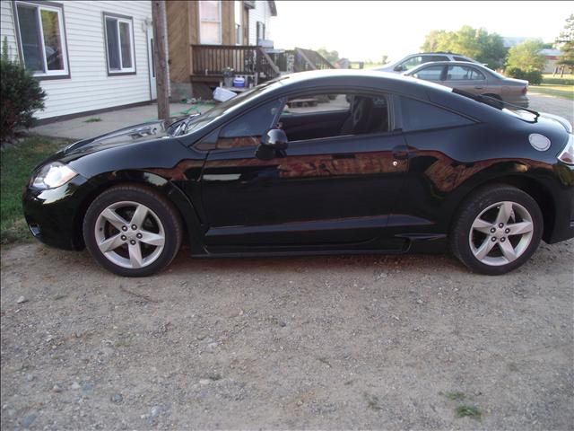 Mitsubishi Eclipse 2006 photo 2