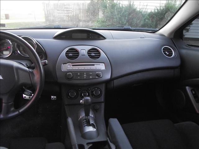 Mitsubishi Eclipse 2006 photo 5