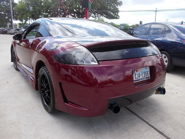 Mitsubishi Eclipse 2006 photo 2