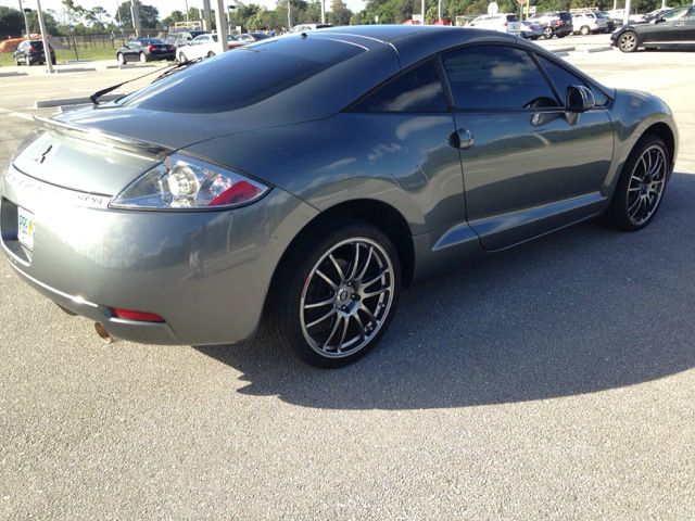 Mitsubishi Eclipse 2006 photo 2