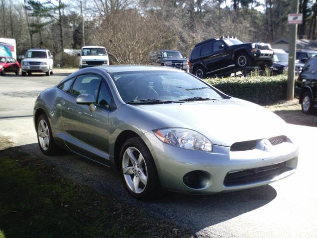 Mitsubishi Eclipse 2007 photo 2