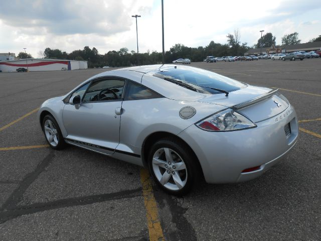 Mitsubishi Eclipse 2007 photo 2