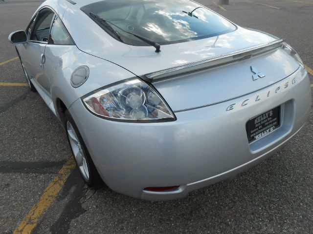 Mitsubishi Eclipse 2007 photo 3