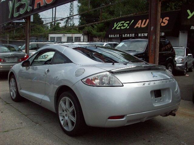 Mitsubishi Eclipse 2007 photo 2