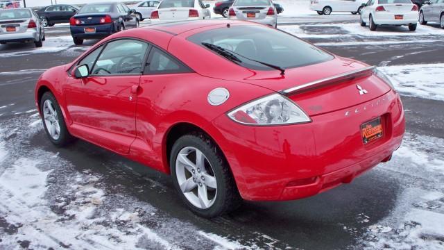 Mitsubishi Eclipse 2007 photo 2