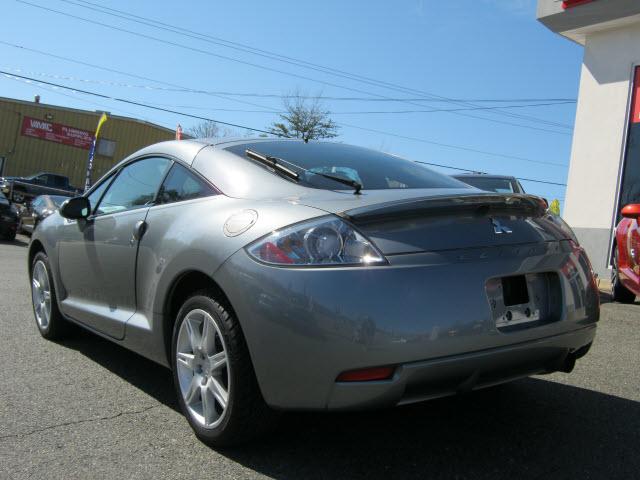 Mitsubishi Eclipse 2007 photo 2
