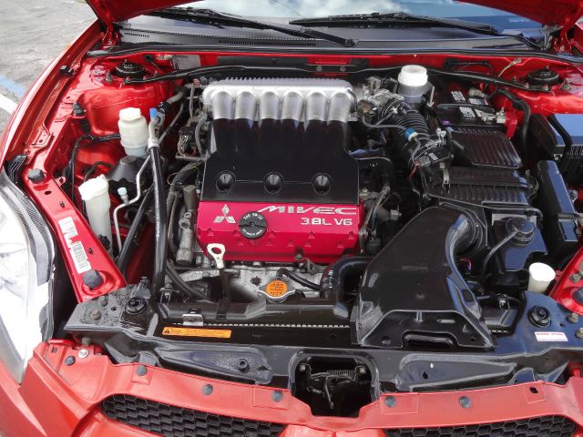 Mitsubishi Eclipse 2007 photo 12