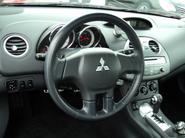Mitsubishi Eclipse 2007 photo 3