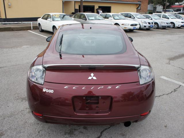 Mitsubishi Eclipse 2007 photo 4