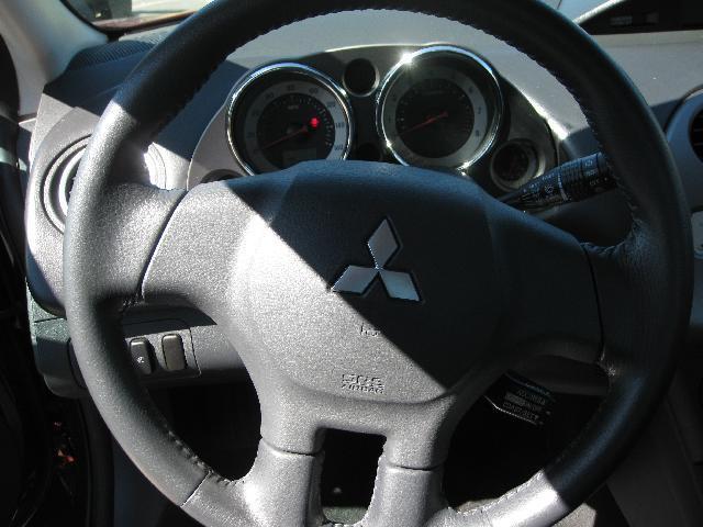 Mitsubishi Eclipse 2007 photo 3