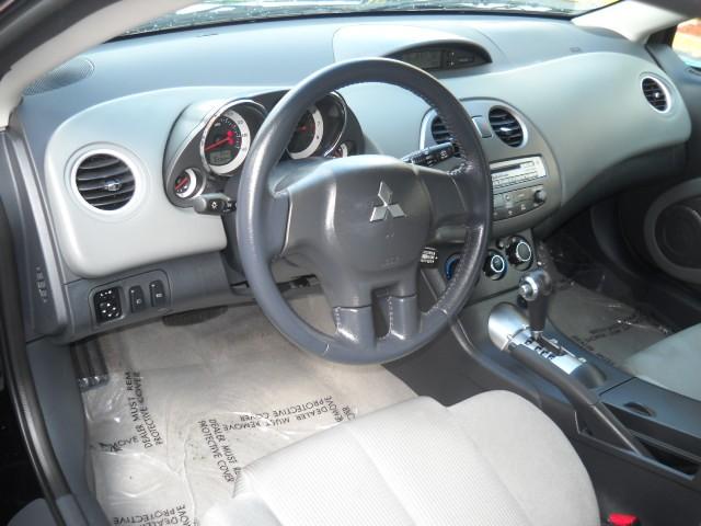 Mitsubishi Eclipse 2007 photo 4