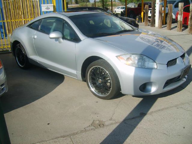 Mitsubishi Eclipse 2007 photo 3